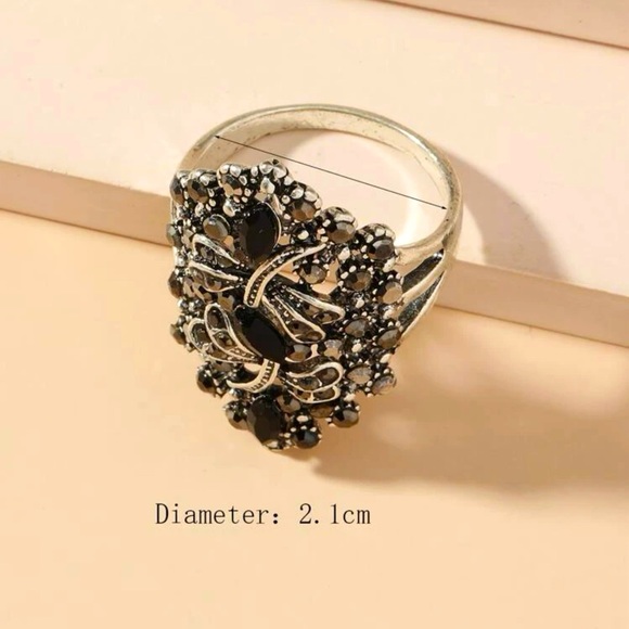 Rhinestone Dragonfly Decor Ring - Picture 3 of 4